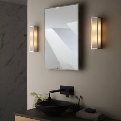 Newham - Bathroom Chrome Wall Lamp with Ribbed Frosted Glass Newham - Bathroom Chrome Wall Lamp with Ribbed Frosted Glass