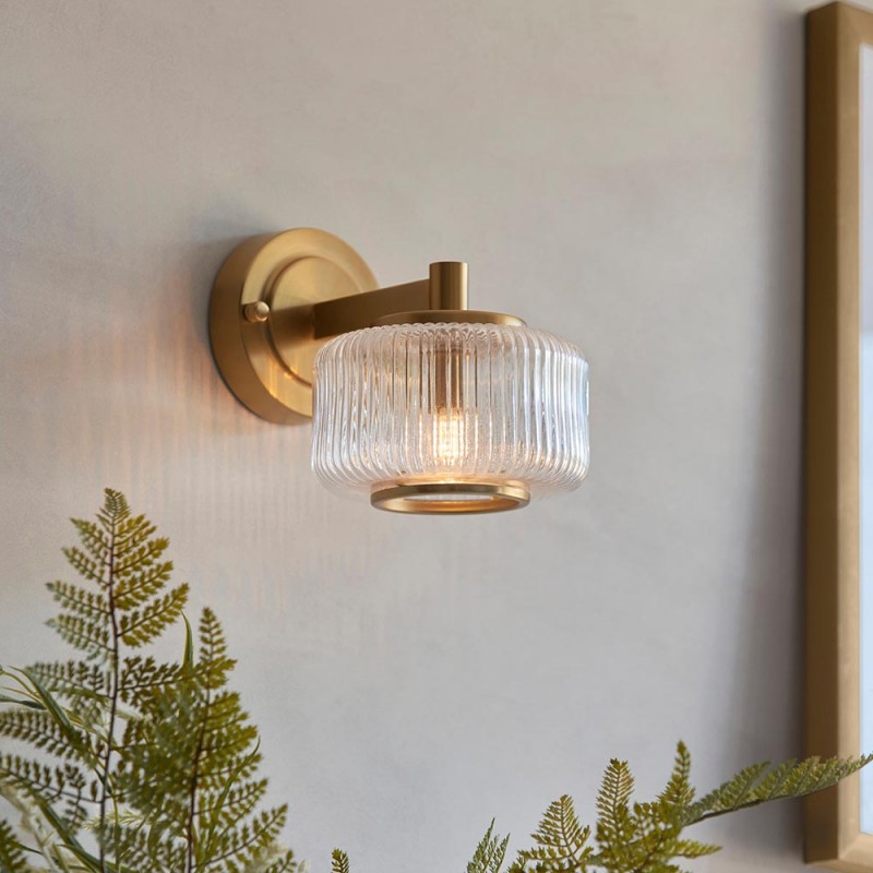 - Stamford - Brushed Aged Brass Wall Lamp with Clear Ribbed Glass Endon-120633 - Stamford - Brushed Aged Brass Wall Lamp with Clear Ribbed Glass
