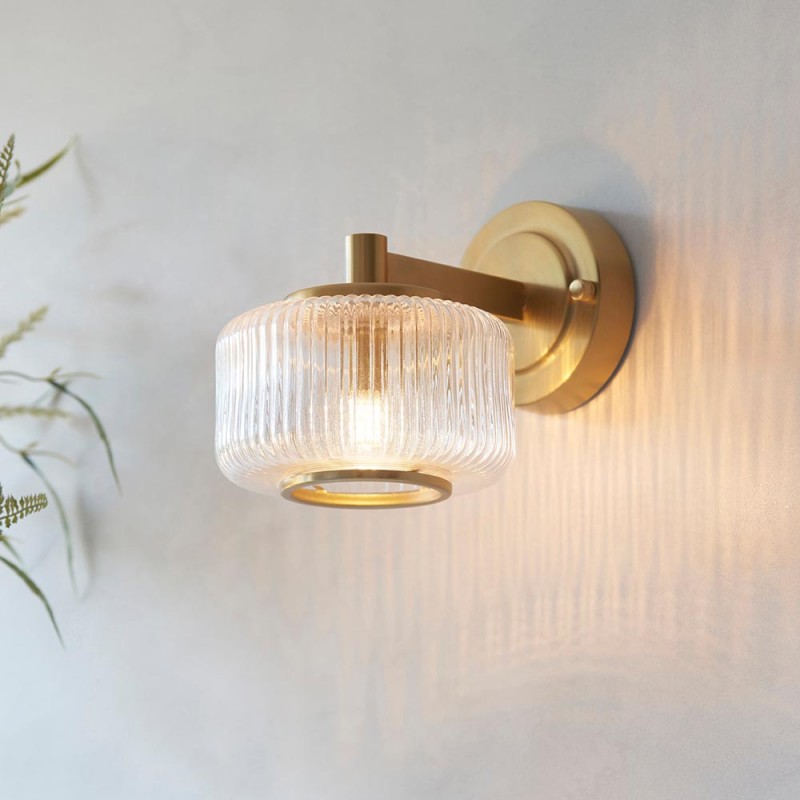 - Stamford - Brushed Aged Brass Wall Lamp with Clear Ribbed Glass Endon-120633 - Stamford - Brushed Aged Brass Wall Lamp with Clear Ribbed Glass