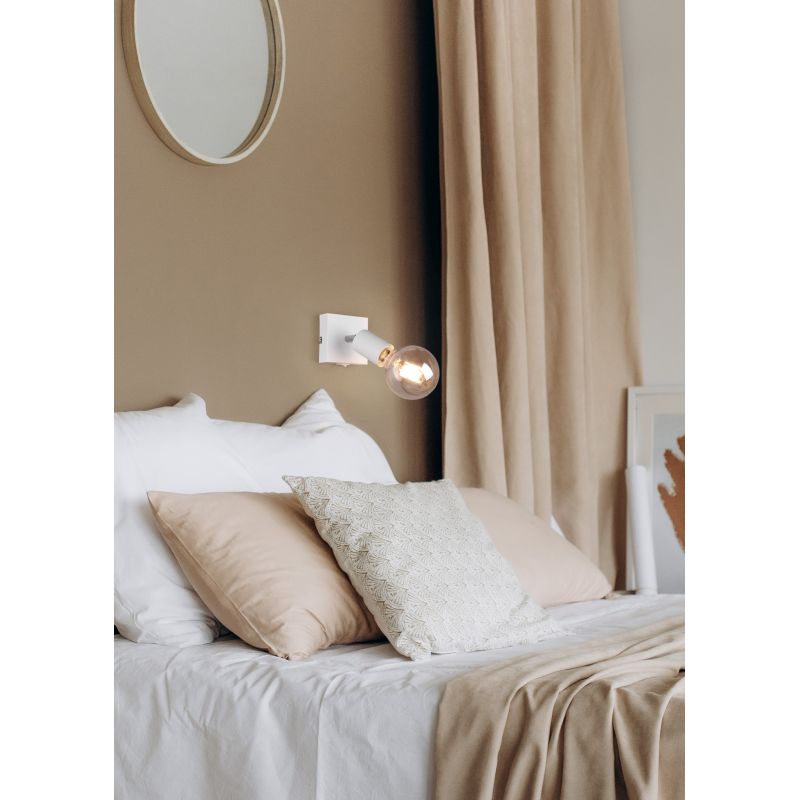 Trio-R80181731 - Vannes - Matt White Spotlight